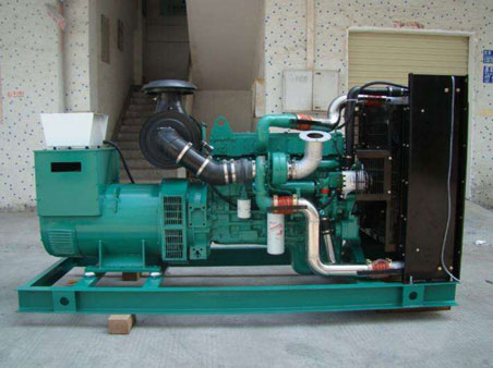十月田镇1100kw康明斯柴油发电机组图片 十月田镇1100kw康明斯柴油发电机组图片