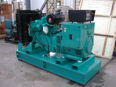 十月田镇200kw康明斯柴油发电机组图片 十月田镇200kw康明斯柴油发电机组图片